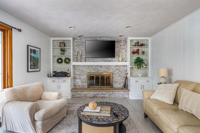 2024 N EUGENE STREET, Appleton, WI 54914