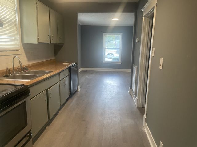 914 Locklayer St, Nashville, TN 37208
