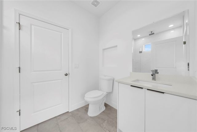 8070 Marsh CIR, Labelle, FL 33935