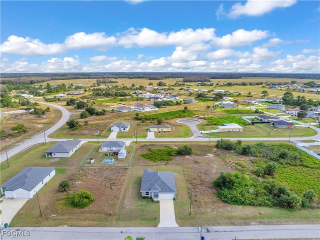 8070 Marsh CIR, Labelle, FL 33935