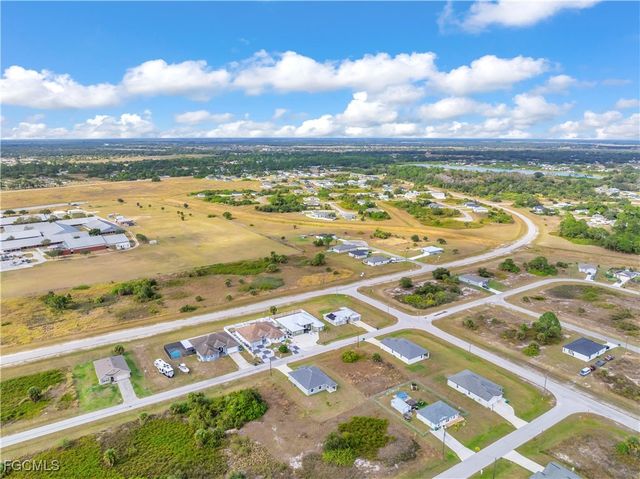 8070 Marsh CIR, Labelle, FL 33935