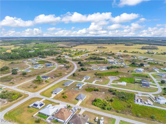 8070 Marsh CIR, Labelle, FL 33935