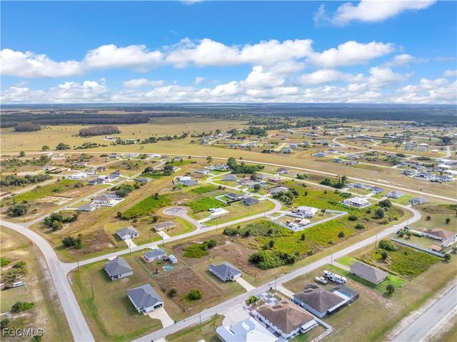 8070 Marsh CIR, Labelle, FL 33935