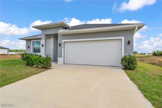 8070 Marsh CIR, Labelle, FL 33935