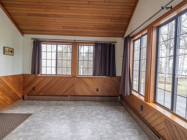 445 Green St, Northborough, MA 01532