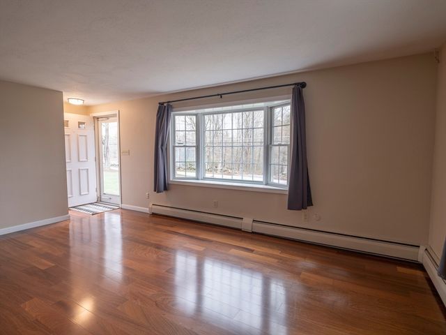 445 Green St, Northborough, MA 01532