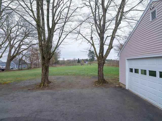 445 Green St, Northborough, MA 01532