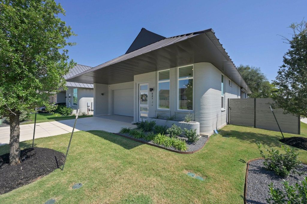 221 Lone Ranger TRL, Georgetown, TX 78628