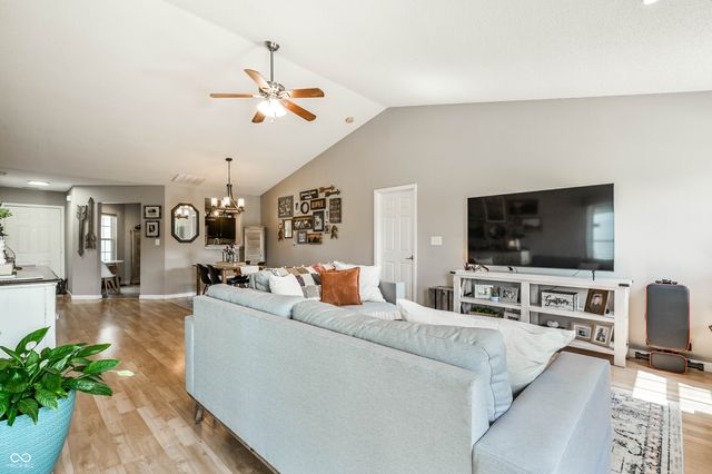 6623 Southern Ridge Drive, Indianapolis, IN 46237