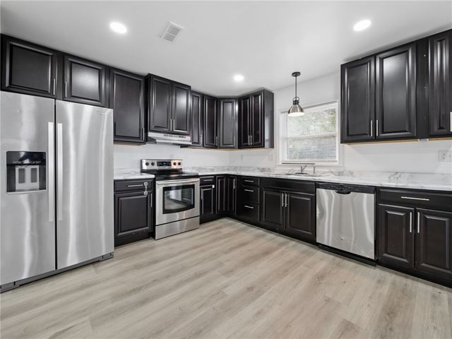 629 Little Meadow Drive, Dayton, OH 45404