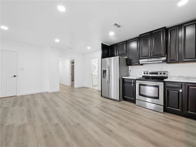 629 Little Meadow Drive, Dayton, OH 45404