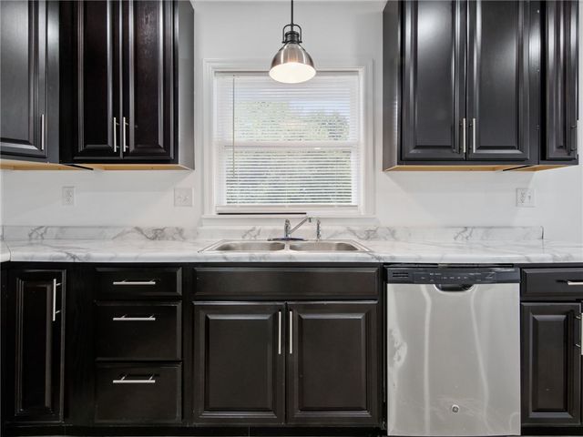 629 Little Meadow Drive, Dayton, OH 45404