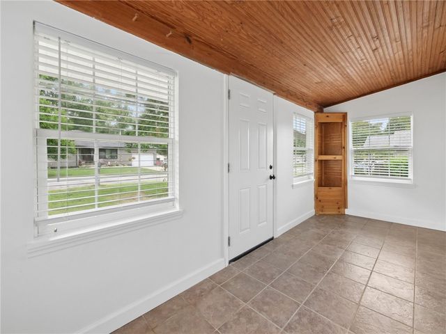 629 Little Meadow Drive, Dayton, OH 45404