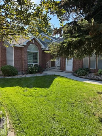 3453 Sun Circle, Idaho Falls, ID 83404