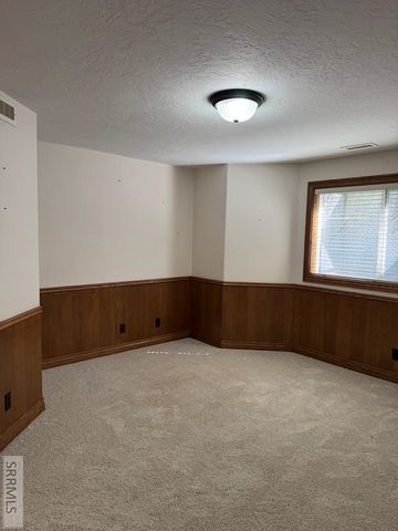 3453 Sun Circle, Idaho Falls, ID 83404