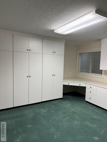 3453 Sun Circle, Idaho Falls, ID 83404