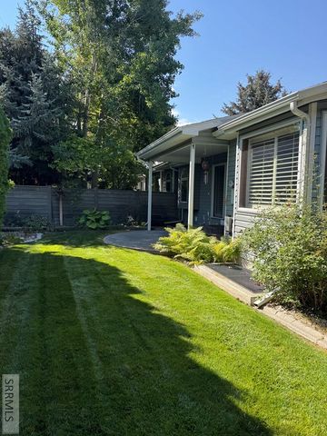3453 Sun Circle, Idaho Falls, ID 83404
