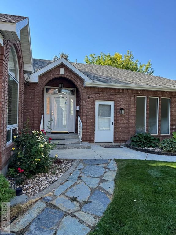 3453 Sun Circle, Idaho Falls, ID 83404