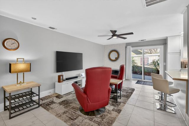 11334 Mother Lode Cir, Gold River, CA 95670