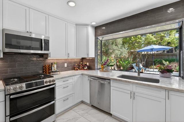 11334 Mother Lode Cir, Gold River, CA 95670