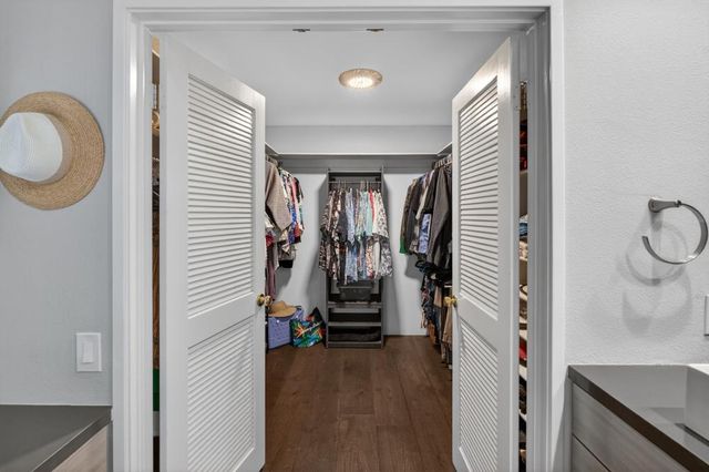 11334 Mother Lode Cir, Gold River, CA 95670