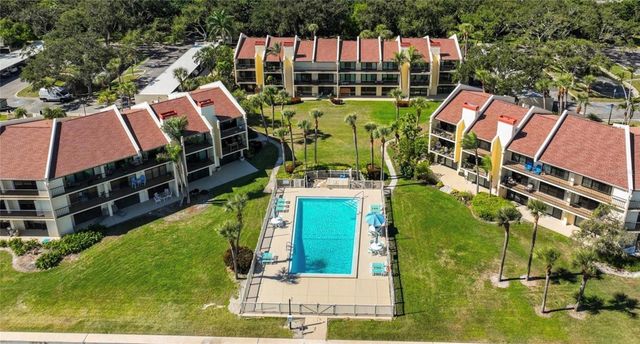7530 SUNSHINE SKYWAY LANE S P7, St Petersburg, FL 33711