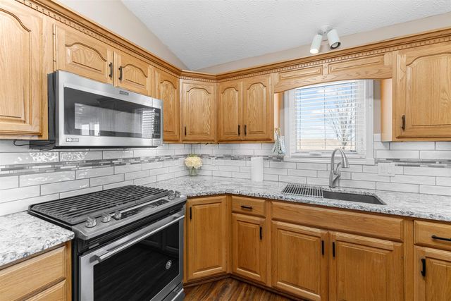 220 Prairie Ridge Rd., Salina, KS 67401