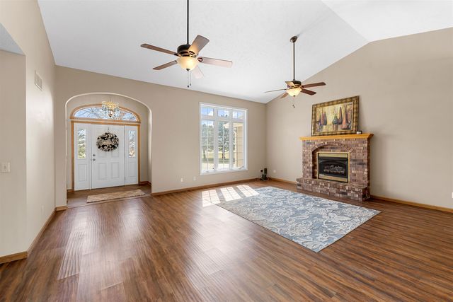 220 Prairie Ridge Rd., Salina, KS 67401