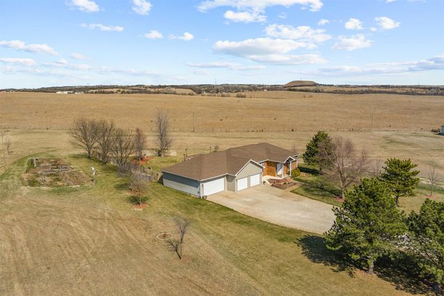 220 Prairie Ridge Rd., Salina, KS 67401