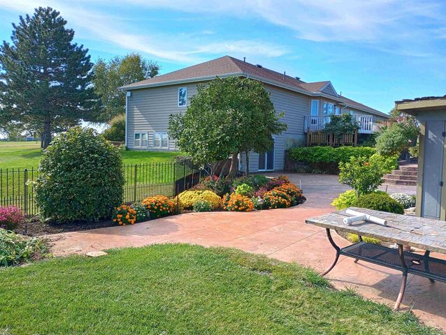 220 Prairie Ridge Rd., Salina, KS 67401