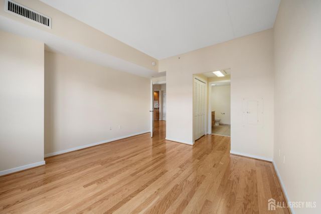 20 Livingston Avenue 404, New Brunswick, NJ 08901