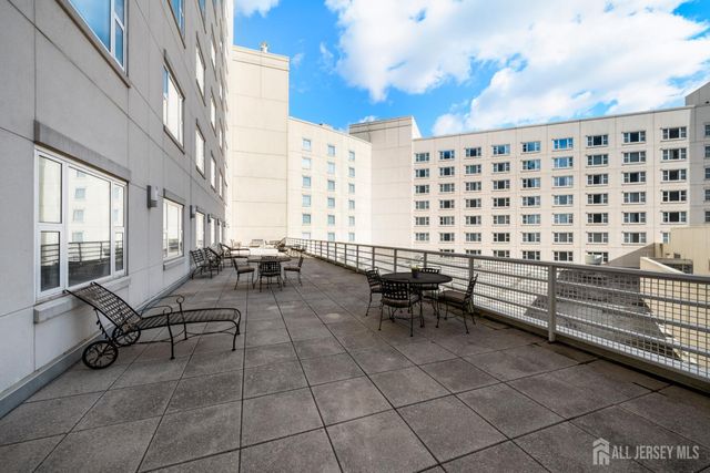 20 Livingston Avenue 404, New Brunswick, NJ 08901