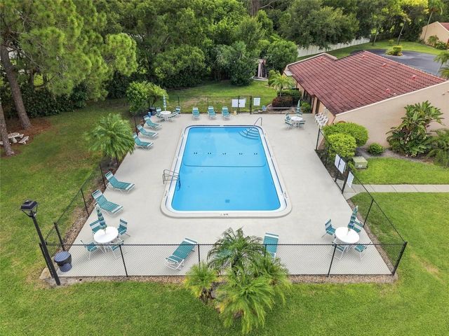 9769 86TH AVENUE 9769, Seminole, FL 33777