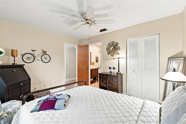 9769 86TH AVENUE 9769, Seminole, FL 33777