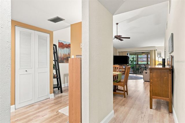 9769 86TH AVENUE 9769, Seminole, FL 33777