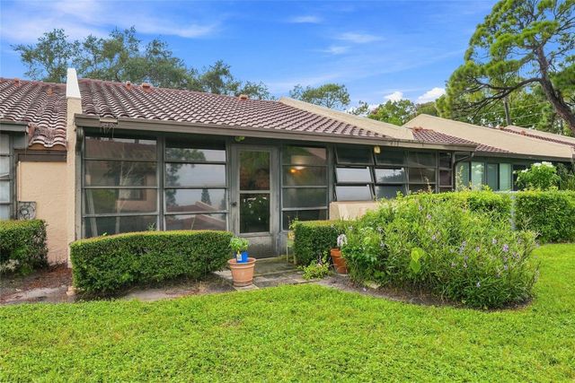 9769 86TH AVENUE 9769, Seminole, FL 33777