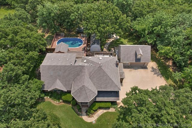 12525 S Skyline Drive, Jenks, OK 74037