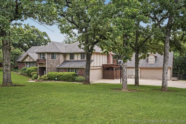 12525 S Skyline Drive, Jenks, OK 74037