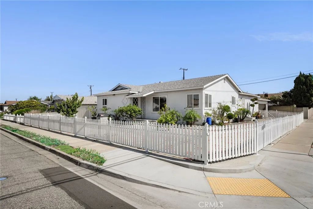 6221 Choctaw Drive, Westminster, CA 92683