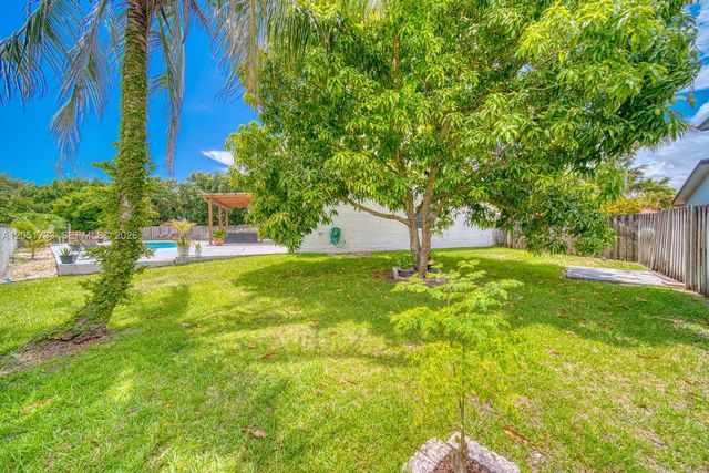8611 SW 207th Ter, Cutler Bay, FL 33189