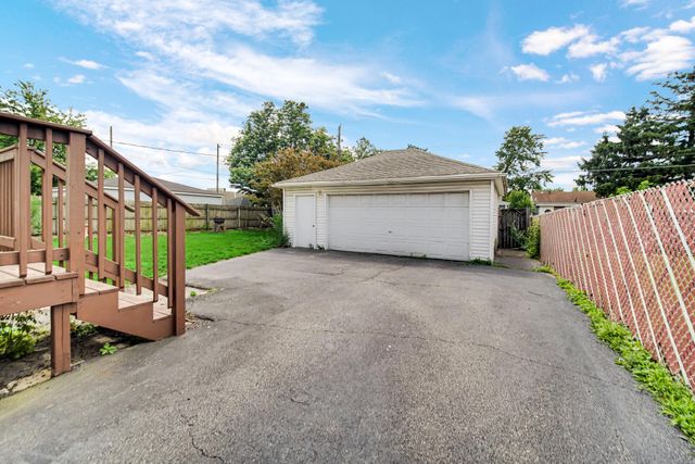 7638 Missouri Avenue, Hammond, IN 46323
