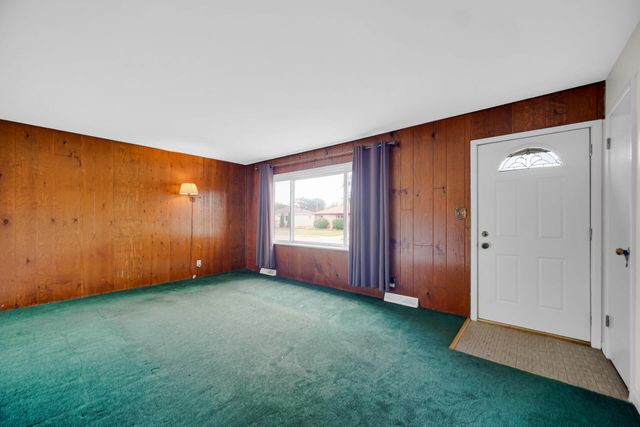 7638 Missouri Avenue, Hammond, IN 46323