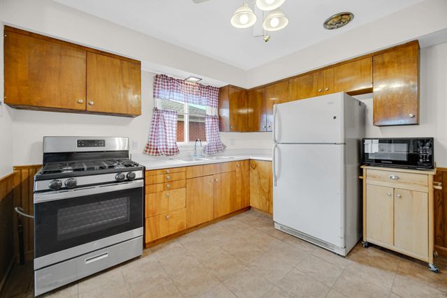 7638 Missouri Avenue, Hammond, IN 46323