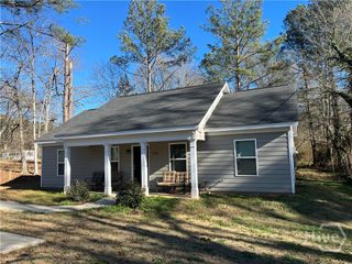 1725 Cherokee Road, Winterville, GA 30683