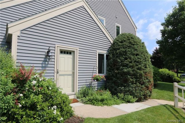 218 Stoneway Lane, Peekskill, NY 10566