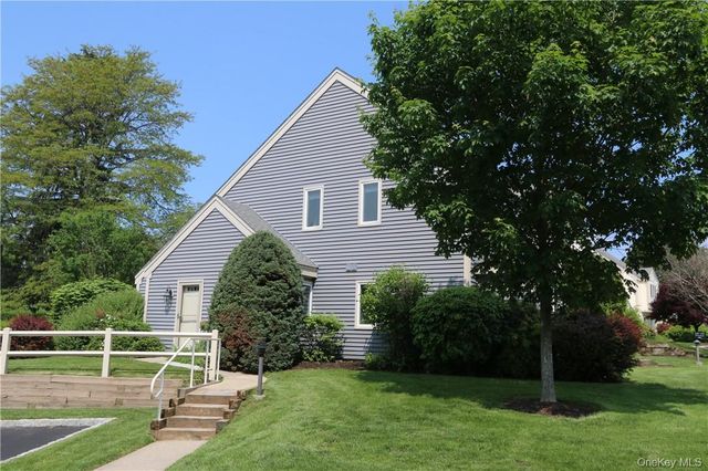 218 Stoneway Lane, Peekskill, NY 10566