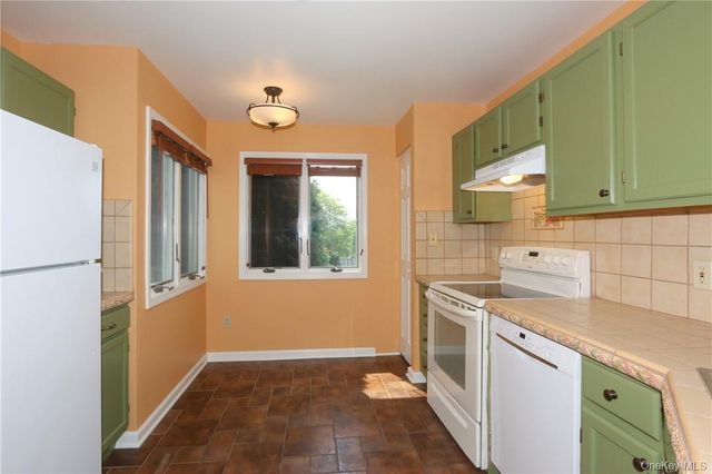 218 Stoneway Lane, Peekskill, NY 10566