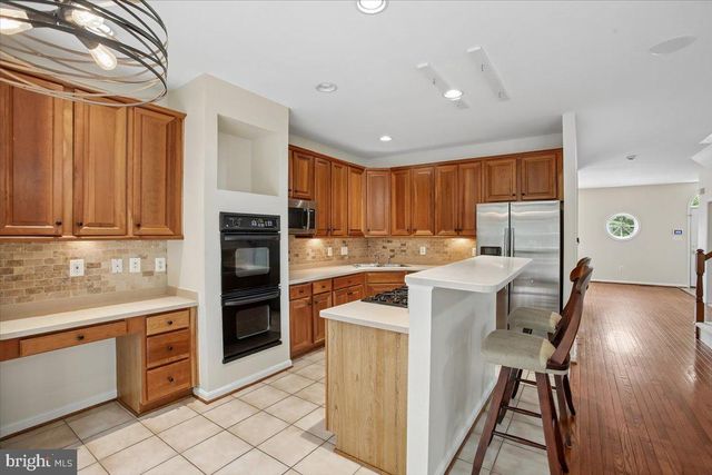 7301 OLDHAM LEEDS WAY, Springfield, VA 22150