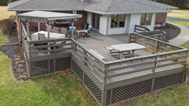 8497 N Meadowlark Lane, Stillman Valley, IL 61084