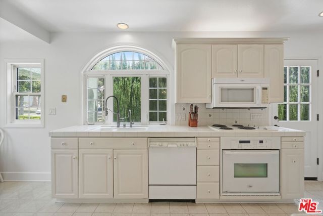526 Monte Vista Avenue, Glendale, CA 91202